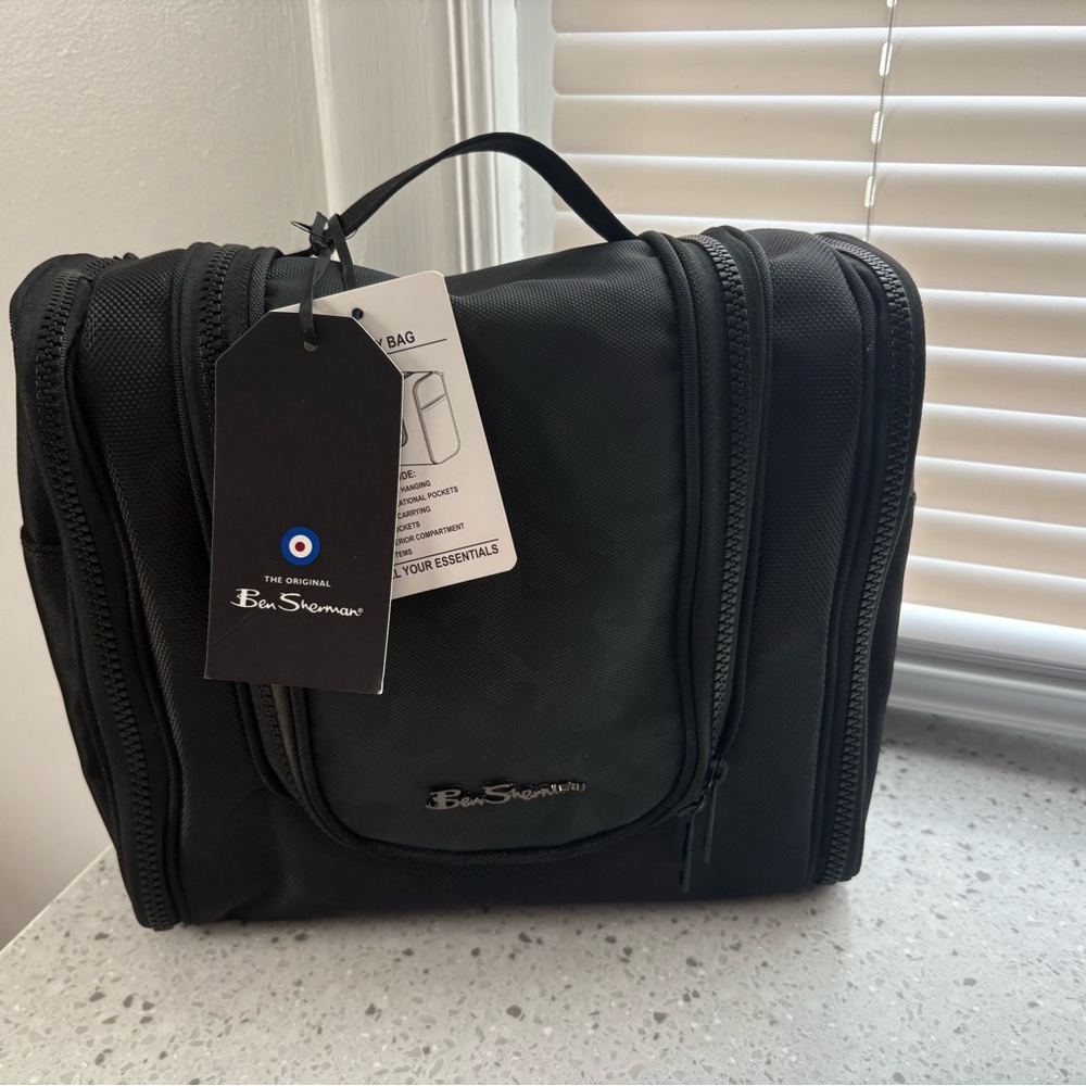 NWT Ben Sherman Black Men's Travel Toiletry Bag